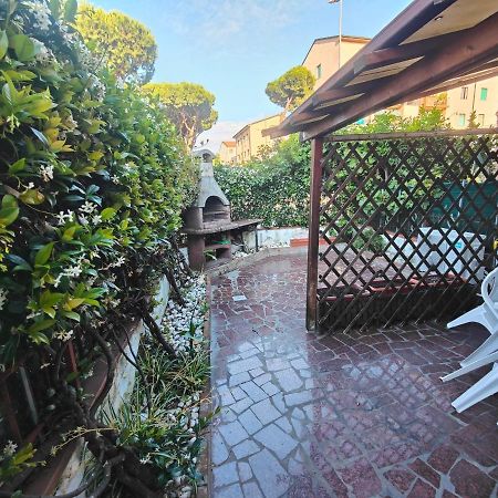 L'Appoggio Perfetto Apartman Viareggio Kültér fotó